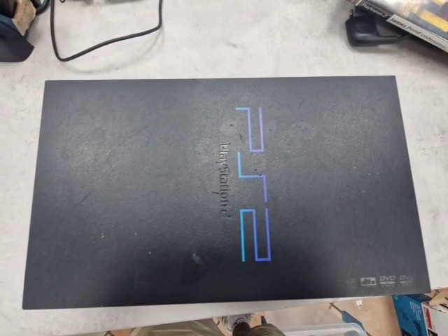 Sony PlayStation 2 SCPH-39004 Schwarz, PAL, leichte Kratzer und Staub, inkl. Controller, Netzkabel, HDMI-Adapter und Memory Card | Zustand: Sehr Gut | Farbe: schwarz