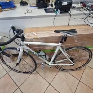 Giant OCR Zero Compact Road Weiß S, Alu-Rahmen, Rennrad, leichte Kratzer, Abnutzungen, Zubehör: Flaschenhalter, Trinkflasche