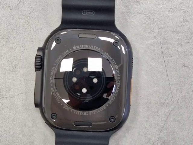 Apple Watch Ultra 3 2024 Titan Schwarz, 49 mm Gehäuse, Titan Ladegerät, 100% Akku | Zustand: Sehr Gut – Bild 4