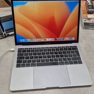 Apple MacBook Pro 13" (2017) i5 8GB Space Grau * Sehr Gut, 13,3" Retina Display, 2,3 GHz Dual-Core i5, 8 GB RAM, Intel Iris Plus Graphics | Zustand: Sehr Gut