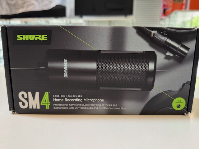 Shure SM4-K Kit Schwarz, Kondensator Großmembranmikrofon mit Verpackung, inkl. Spinne und Zubehör | Zustand: Sehr Gut