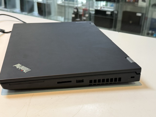 Lenovo ThinkPad P15 Gen 1 2020 Schwarz, Intel Core i7-10850H, 16GB RAM, 512GB SSD, Windows 11 Pro, 115 Ladezyklen, inkl. Original-Netzteil | Zustand: Gut – Bild 5