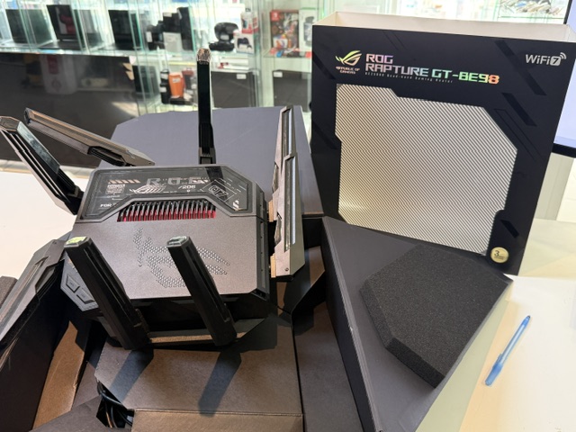 ASUS ROG Rapture GT-BE98 Schwarz, Wi-Fi 7, BE25000 Quad-Band Gaming Router, mit Verpackung und Originalrechnung vom 10.08.2026 | Zustand: Sehr Gut – Bild 4