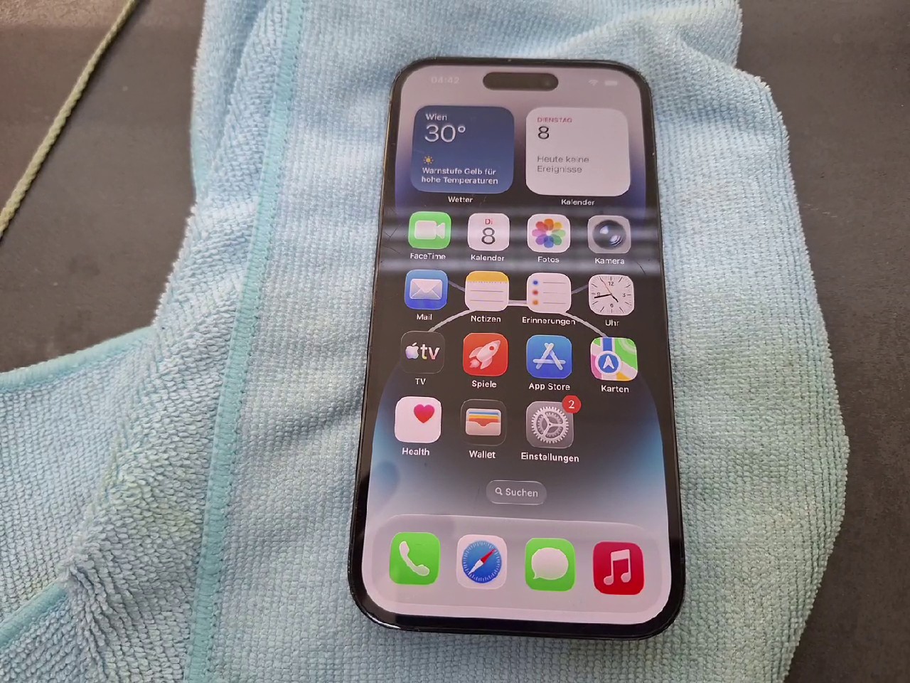 iPhone 14 Pro 128GB, Rückseite gerissen, Display mit Gebrauchsspuren | SimLock: Frei | Zustand: In Ordnung | Farbe: schwarz | Akku: 80% – Bild 3