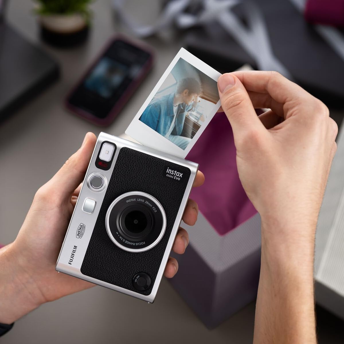 Fujifilm Instax mini Evo, Black, Hybride Sofortbildkamera mit digitalen Funktionen, 10 Objektiv- und 10 Filmeffekten, inklusive OVP. | Zustand: Sehr Gut – Bild 3
