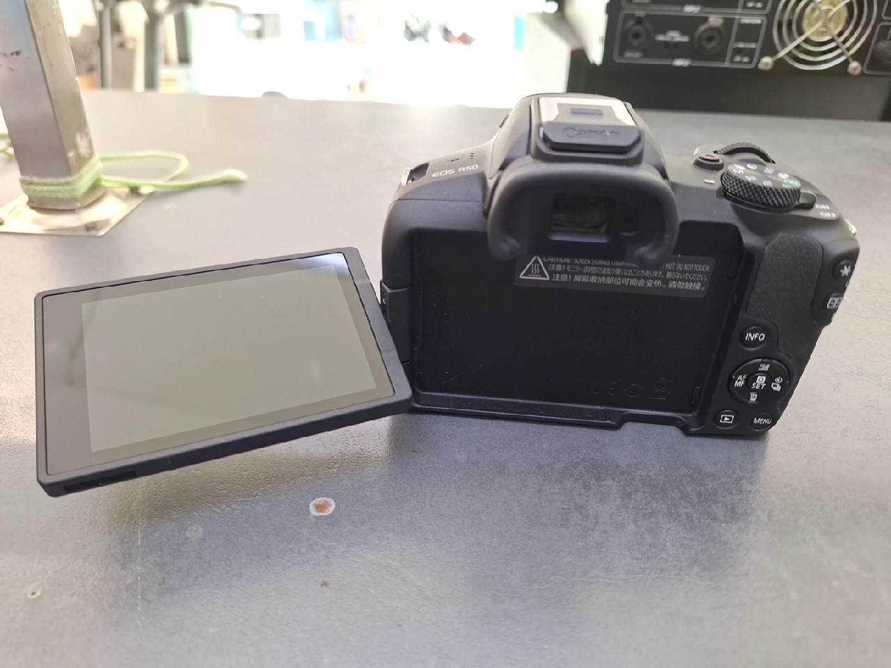 Canon EOS R50 Schwarz, Body, Spiegellose Systemkamera (APS-C), 24,2 MP, 4K Video, Auslösungen: 1304. 1 Akku+Ladegerät | Zustand: Wie Neu – Bild 5