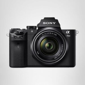 Sony A7 III mit FE 24-70mm, Komplettset mit Zoomobjektiv, extrem geringe Auslösungen (190), inklusive Ladegerät. | Zustand: Sehr Gut