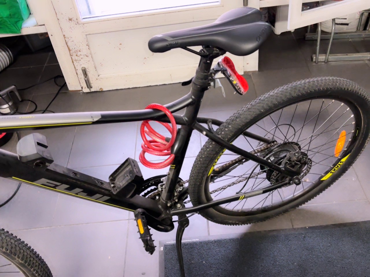 Fuji E-Nevada Two Schwarz, E-Mountainbike mit Akku, Ladegerät und Schlüsseln.. – Bild 2