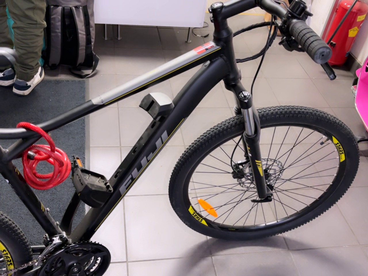 Fuji E-Nevada Two Schwarz, E-Mountainbike mit Akku, Ladegerät und Schlüsseln.. – Bild 5