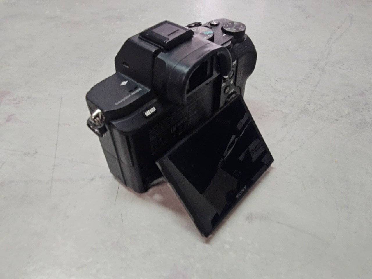 Sony Alpha 7 II Schwarz 2014, ohne Ladegerät mit akku Vollformat Systemkamera mit 24,3 MP, E-Mount Bajonett und 5-Achsen-Bildstabilisator | Zustand: Gut – Bild 4