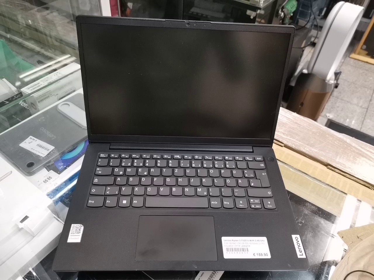 Lenovo V14 G4 AMN Schwarz, AMD Ryzen 3 7320U, 8 GB RAM, 256 GB SSD, Windows 11 Pro Education, ohne Ladegerät | Zustand: In Ordnung