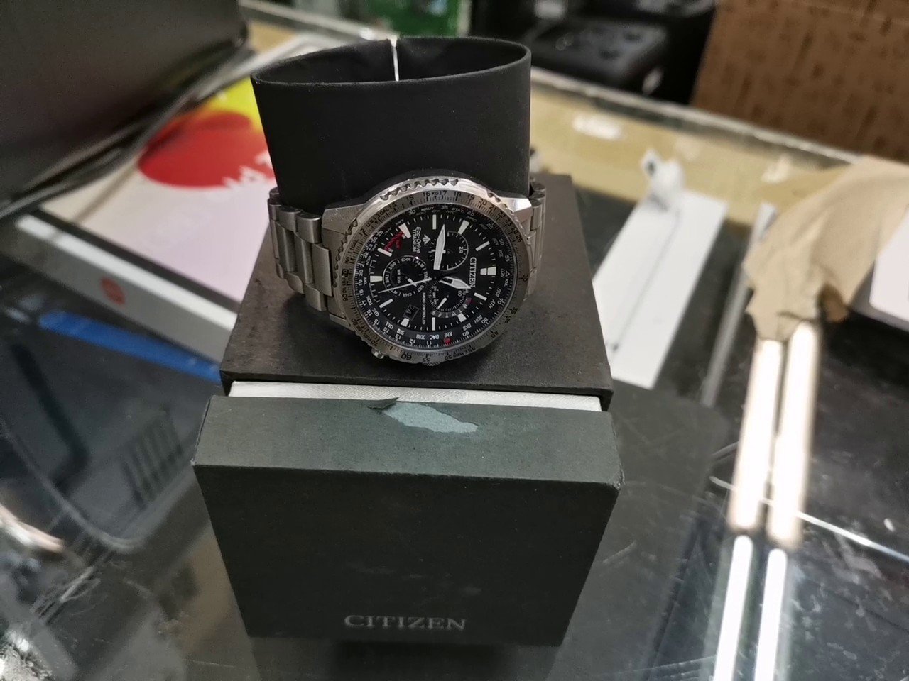 Citizen Eco-Drive Titanium Radio Controlled Sapphire, Herren-Armbanduhr, Funkuhr, Solar, Titan, inkl. OVP, Mit OVP | Zustand: Sehr Gut | Farbe: grau – Bild 3