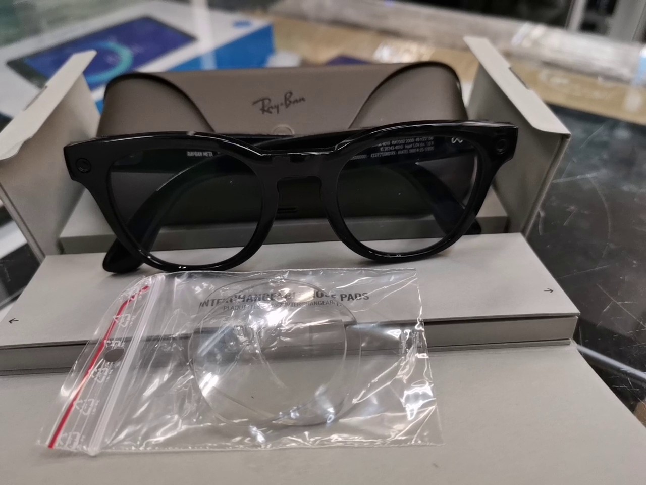 Ray-Ban Meta Scriber Optics 2000 Schwarz, Intelligente KI-Brille für Sehstärke mit 12-MP-Kamera, Open-Ear-Lautsprechern, Etui und OVP | Zustand: Neu