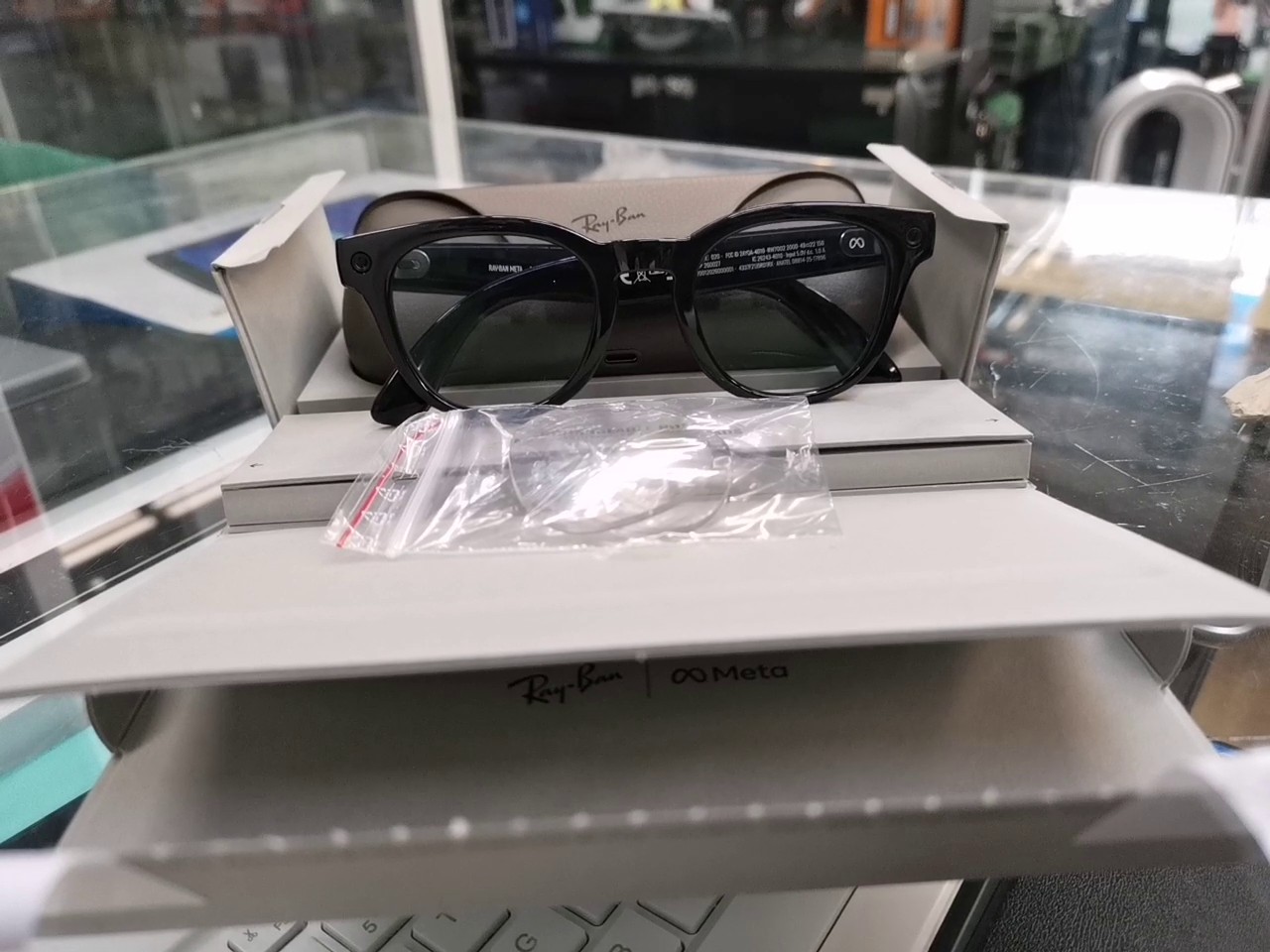 Ray-Ban Meta Scriber Optics 2000 Schwarz, Intelligente KI-Brille für Sehstärke mit 12-MP-Kamera, Open-Ear-Lautsprechern, Etui und OVP | Zustand: Neu – Bild 2