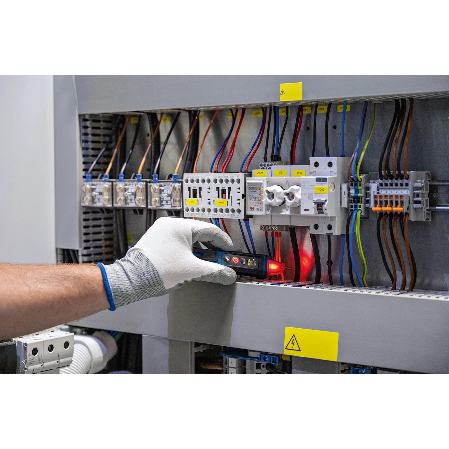 Bosch Professional GVD 1000-17, blau, Berührungsloser Spannungsprüfer (24-1000 V AC), IP67 staub- und wasserdicht, mit Taschenlampe und ovp | Zustand: Neu – Bild 2