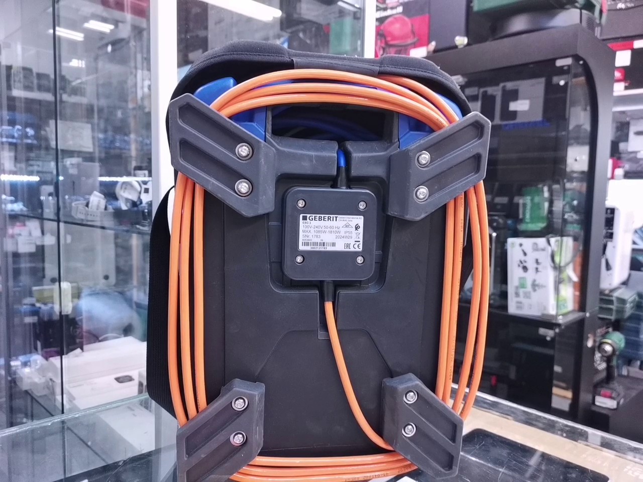 Geberit ESG 3 Elektroschweißgerät 2024 Schwarz/Blau, Elektroschweißgerät für PE- und Silent-db20-Rohre bis Ø 315 mm, max. 1085W-1810W, mit Tasche und IP55 Schutzart. | Zustand: Sehr Gut – Bild 2