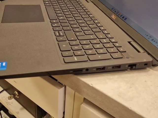Dell Latitude 3520, i3-1115G4, 8GB RAM, Windows 11 Pro, Hülle Schwarz | Zustand: Gut – Bild 4