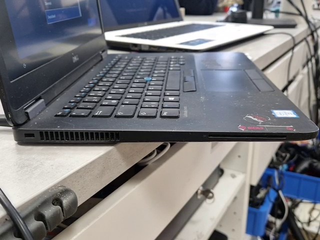Dell Latitude E7470 14" Notebook, Intel Core i5, 16GB RAM, 256GB SSD, DE-Layout | Zustand: In Ordnung – Bild 3
