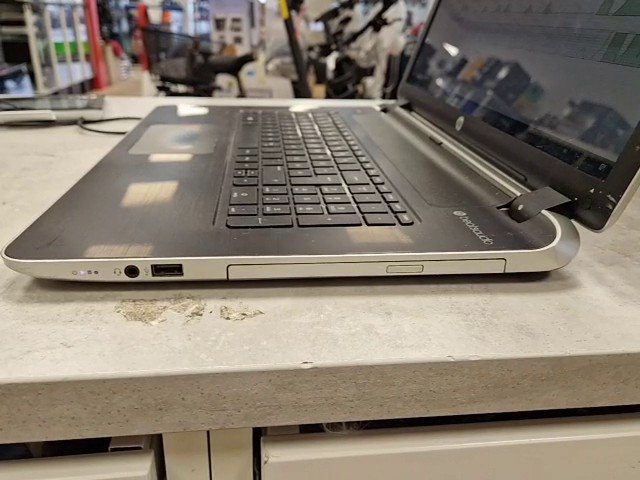HP Notebook AMD E1-6010 4GB RAM 500GB HDD, AMD E1-6010 APU, 1.35 GHz, 4 GB RAM, ca. 500 GB Festplatte, Windows 10 Home | Zustand: Gut – Bild 4