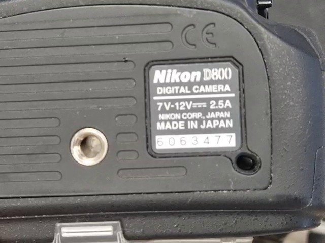 Nikon D800 DSLR mit 50mm f/1.4G & Zubehör, FX-Format, 36.3 MP, inkl. Batteriegriff, Ladegerät. Silber Koffer | Zustand: Gut – Bild 2