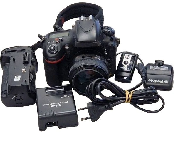 Nikon D800 DSLR mit 50mm f/1.4G & Zubehör, FX-Format, 36.3 MP, inkl. Batteriegriff, Ladegerät. Silber Koffer | Zustand: Gut – Bild 3