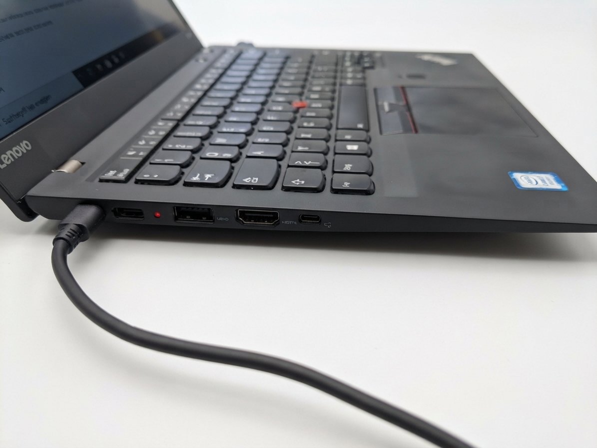 Lenovo ThinkPad X1 Carbon 5th Gen, i7-7500U, 16GB RAM, Windows 10 Pro | Zustand: Gut – Bild 3
