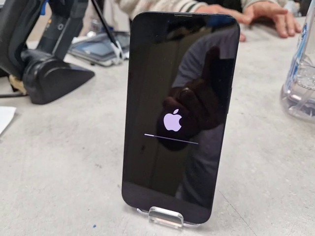 iPhone 13 128GB, 240720 | SimLock: Frei | Zustand: Gut | Farbe: blau | Akku: 87%