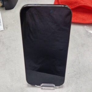 iPhone 16 Pro 128GB, 128GB, Schwarz, stark zerkratzt, Sprung hinten, Akku 93%. klein punkt am display | SimLock: Frei | Zustand: In Ordnung | Farbe: schwarz | Akku: 93%