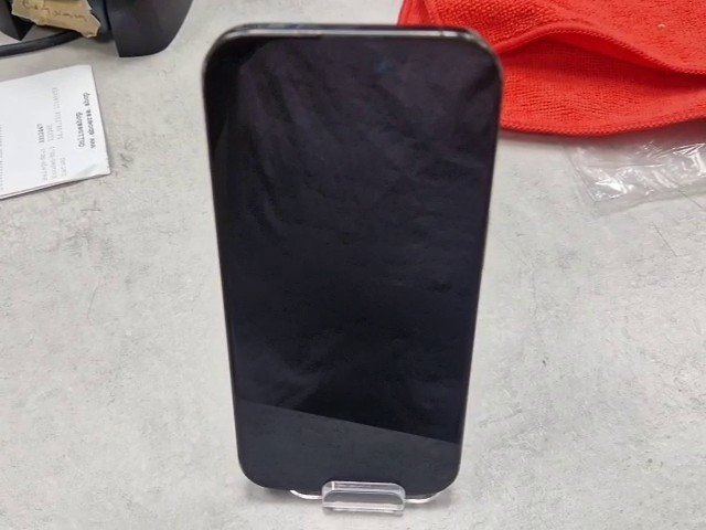 iPhone 16 Pro 128GB, 128GB, Schwarz, stark zerkratzt, Sprung hinten, Akku 93%. klein punkt am display | SimLock: Frei | Zustand: In Ordnung | Farbe: schwarz | Akku: 93%