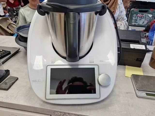 Vorwerk Thermomix TM6 Weiß, 220-240 V, 50/60 Hz, max. 1500 W, inkl. Mixtopf | Zustand: Sehr Gut – Bild 2