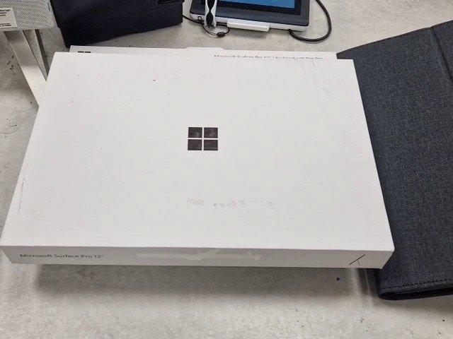 Microsoft Surface Pro 12" Platinum, Snapdragon X Plus, 16GB RAM, 256GB SSD, inkl. Tastatur & Slim Pen, OVP | Zustand: Sehr Gut | Farbe: silber – Bild 4