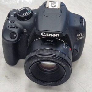 Canon EOS 1200D + EF 50mm f/1.8 STM, 18 MP, APS-C, inkl. Canon EF 50mm f/1.8 STM Objektiv & Ladegerät | Zustand: Sehr Gut