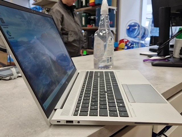 HP EliteBook 855 G8, AMD Ryzen 7 PRO, 32GB RAM, 512GB SSD, DE-Layout, Netzteil | Zustand: Gut – Bild 4
