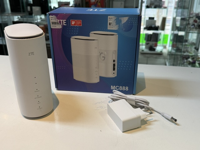 ZTE MC888 Weiß , 5G WLAN-Router, Wi-Fi 6, Gigabit-LAN, mit Originalverpackung | Zustand: Wie Neu – Bild 2