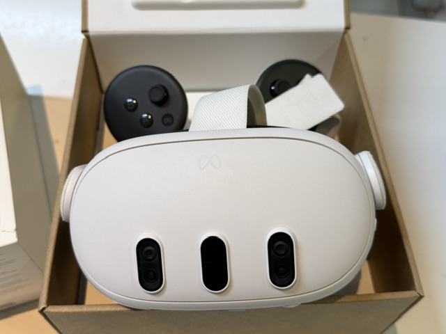 Meta Quest 3 512GB Weiß , All-in-One VR-Headset mit Touch Plus Controllern, 4K+ Infinite Display und Snapdragon XR2 Gen 2 | Zustand: Sehr Gut – Bild 2