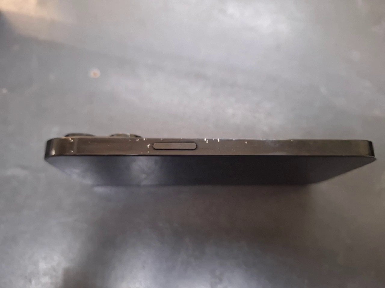 iPhone 14 Pro 512GB, Gebrauchsspuren auf Ramen, Display ohne Spuren | SimLock: Frei | Zustand: Gut | Farbe: schwarz | Akku: 84% – Bild 4