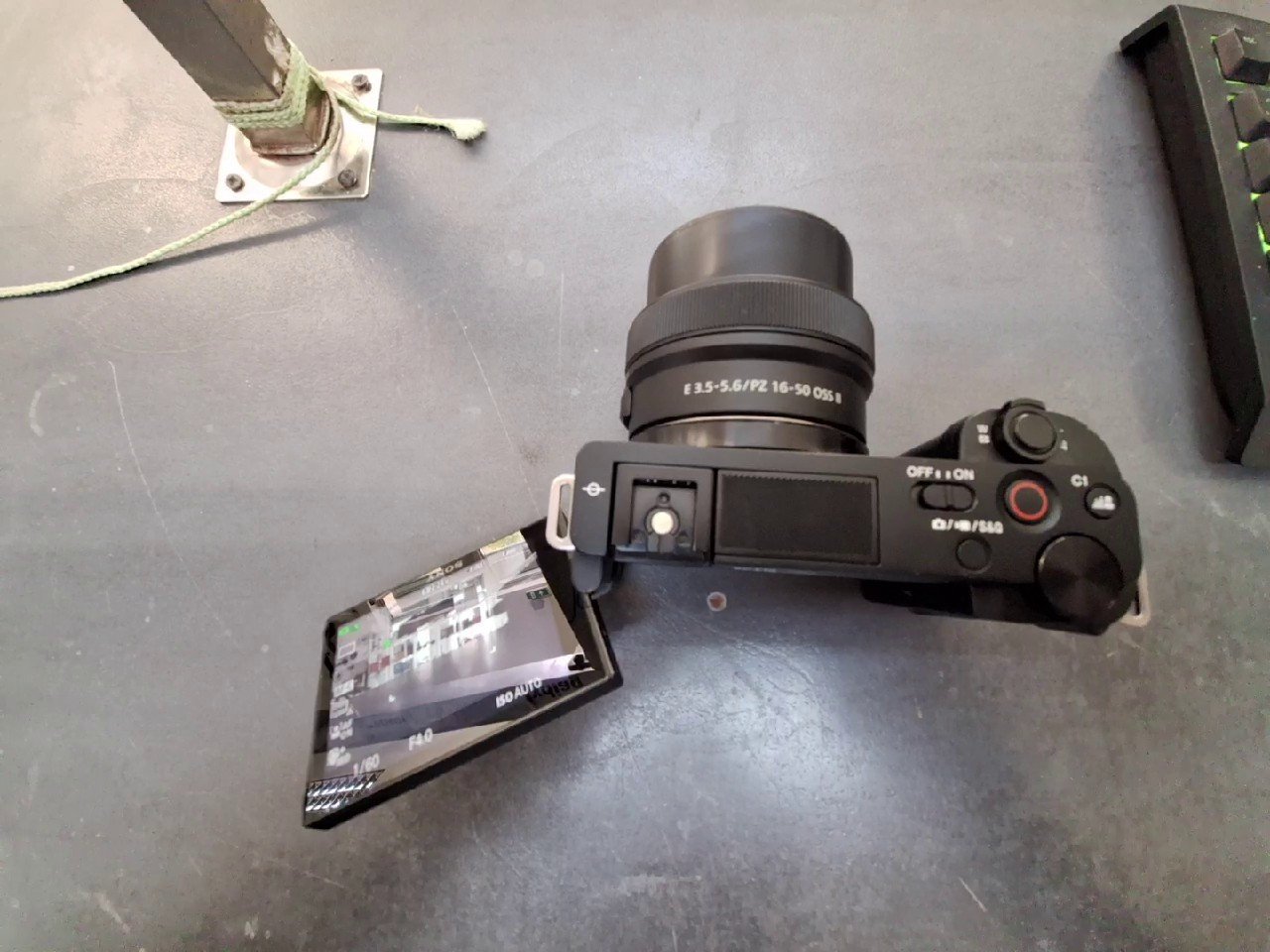 Sony Alpha ZV-E10 + 16-50mm II Schwarz, APS-C Systemkamera, 24 MP, 4K Video, PZ 16-50mm OSS II Objektiv, ohne | Zustand: Sehr Gut – Bild 5