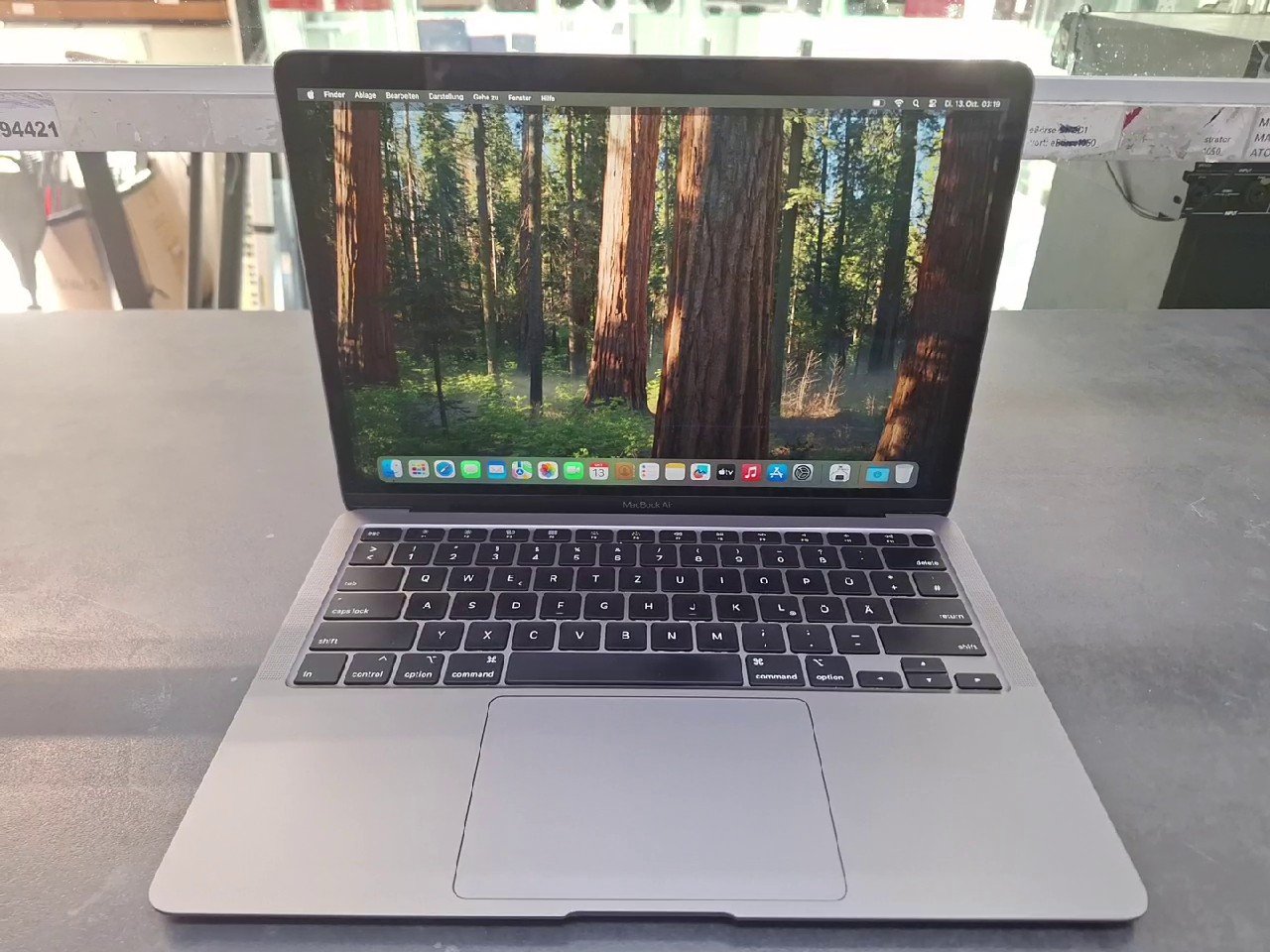 Apple MacBook Air 13" (2020) i5 512GB Silber, 1,1 GHz Quad-Core i5, 8 GB RAM, 500 GB SSD, Intel Iris Plus, Lg. | Zustand: Sehr Gut – Bild 3